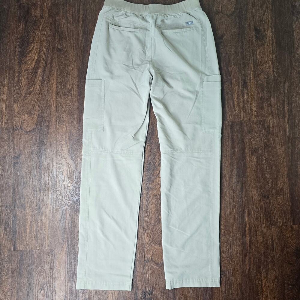 FIGS Men's Axim Cargo Scrub Pants in Boulder - Small - Picture 4 of 7